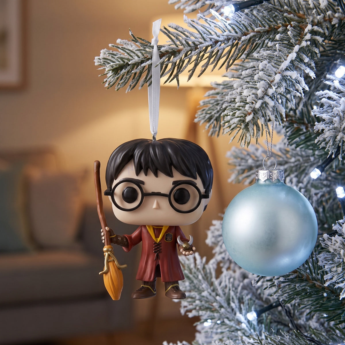 Imagen del producto Harry Potter - Adorno navideño Harry con escoba